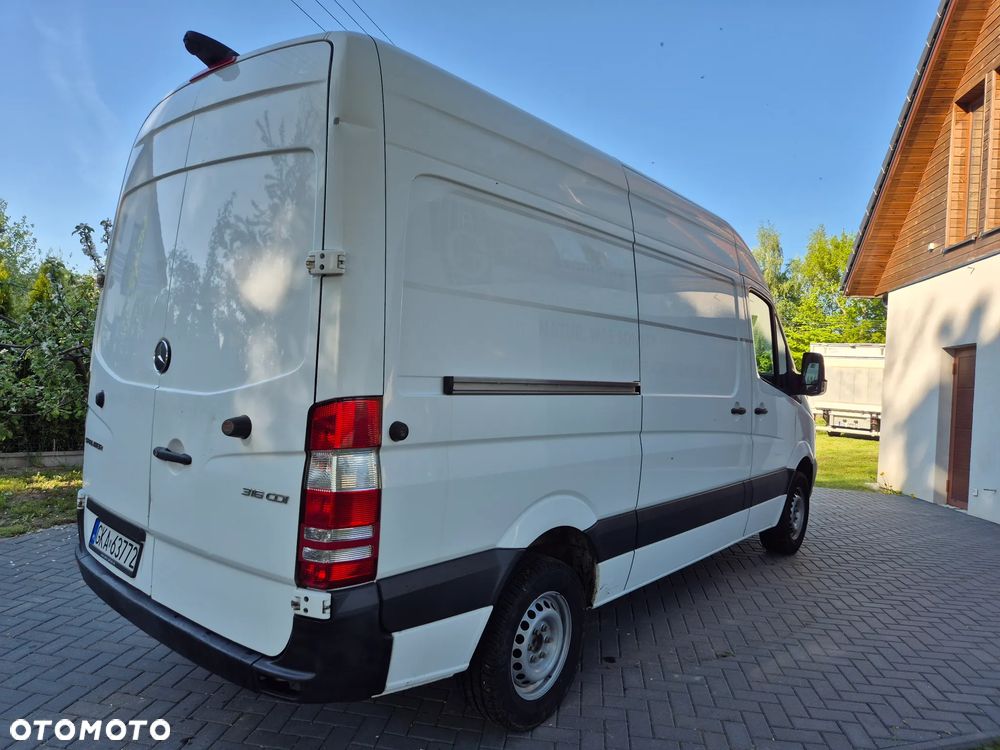 Mercedes-Benz Sprinter - 8