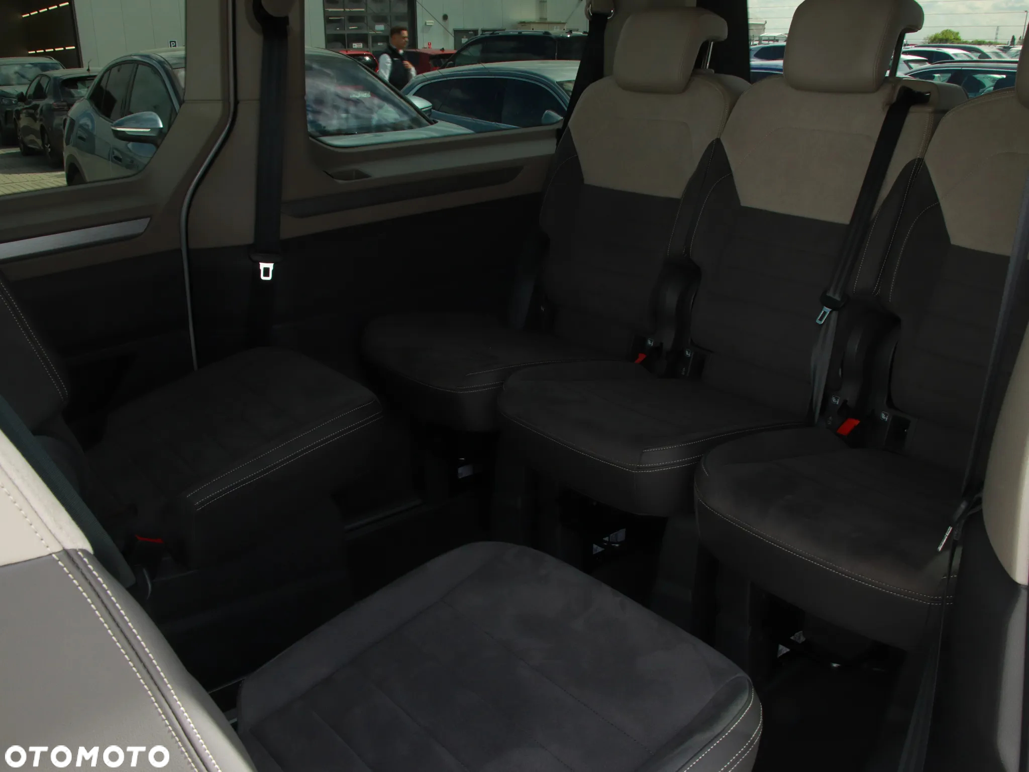Volkswagen Multivan 2.0 TDI L2 Style DSG - 11
