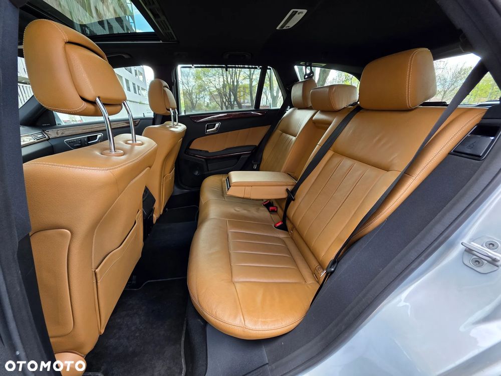 Mercedes-Benz Klasa E 350 4Matic Avantgarde Sport Edition AMG - 21