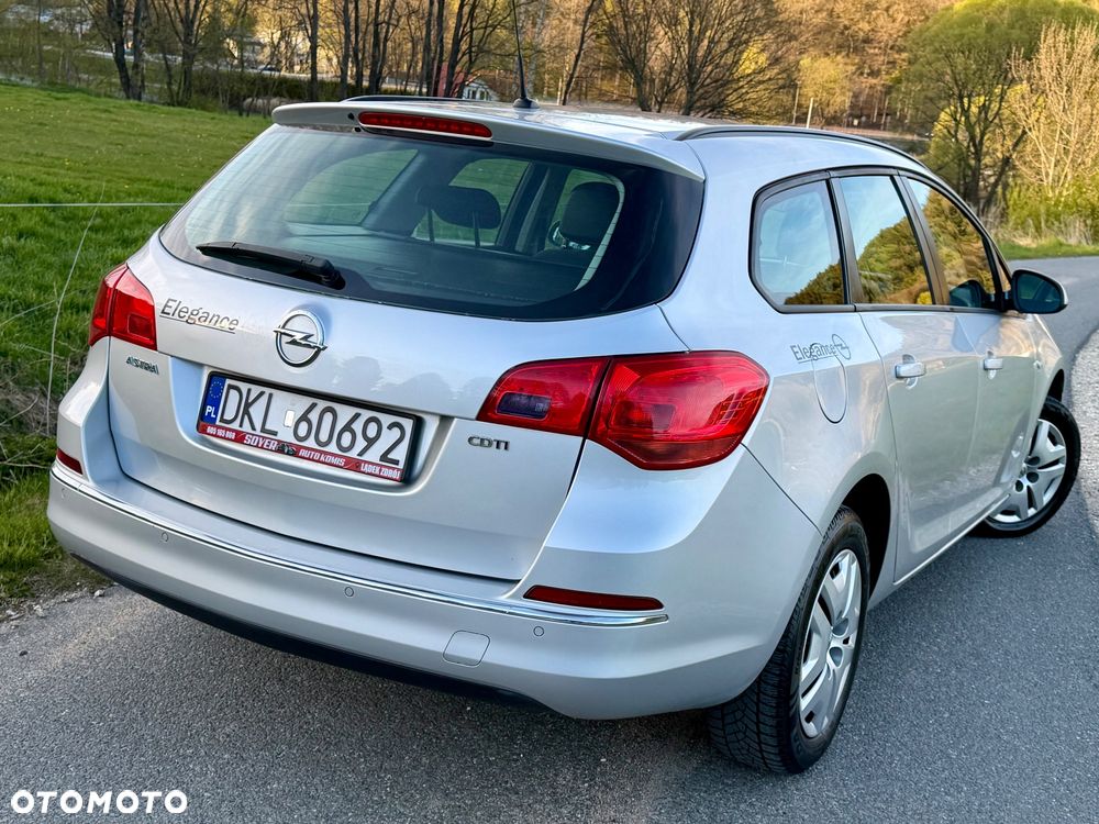 Opel Astra 1.9 CDTI Essentia - 10