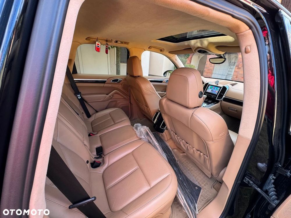Porsche Cayenne - 7