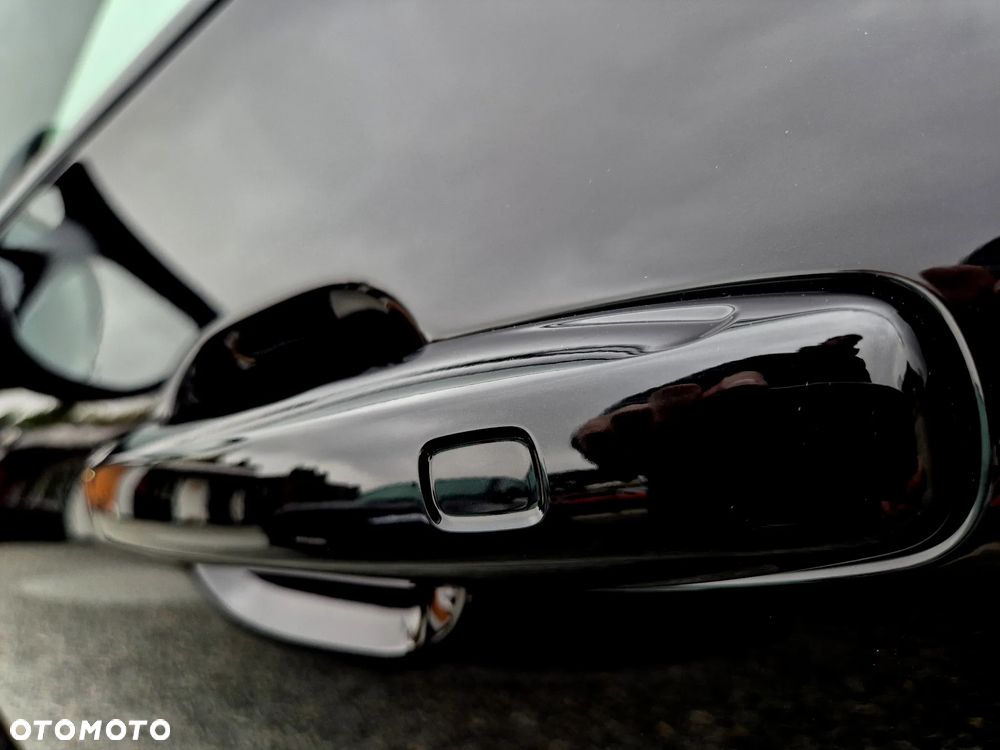 Volvo XC 60 T6 Plug-In Hybrid AWD Plus Black Edition - 32