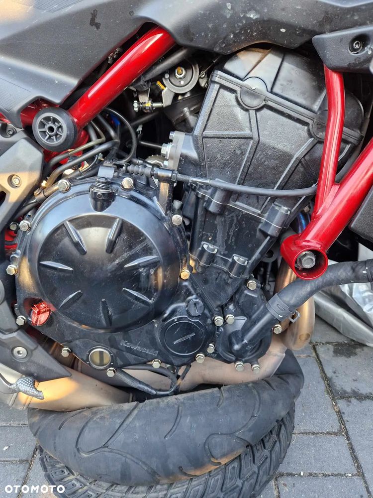 Silnik plastiki koło Kawasaki Z650 - 3