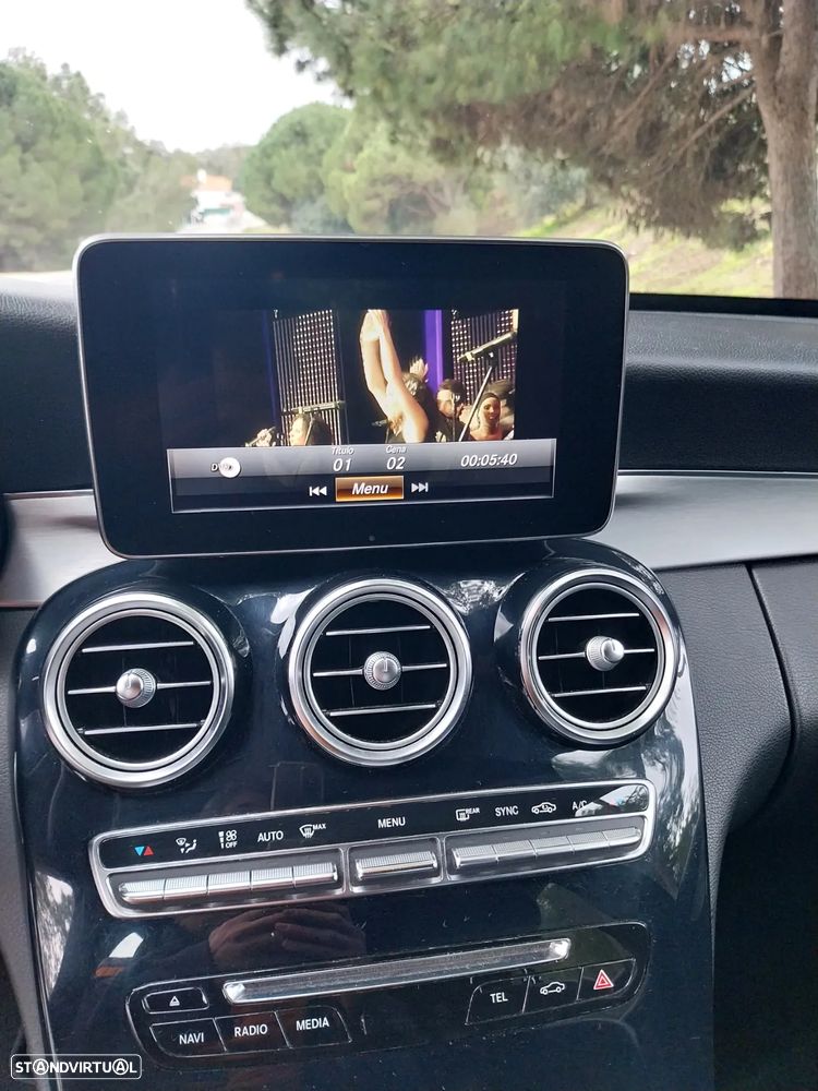 Mercedes-Benz C 300 h AMG Line - 12