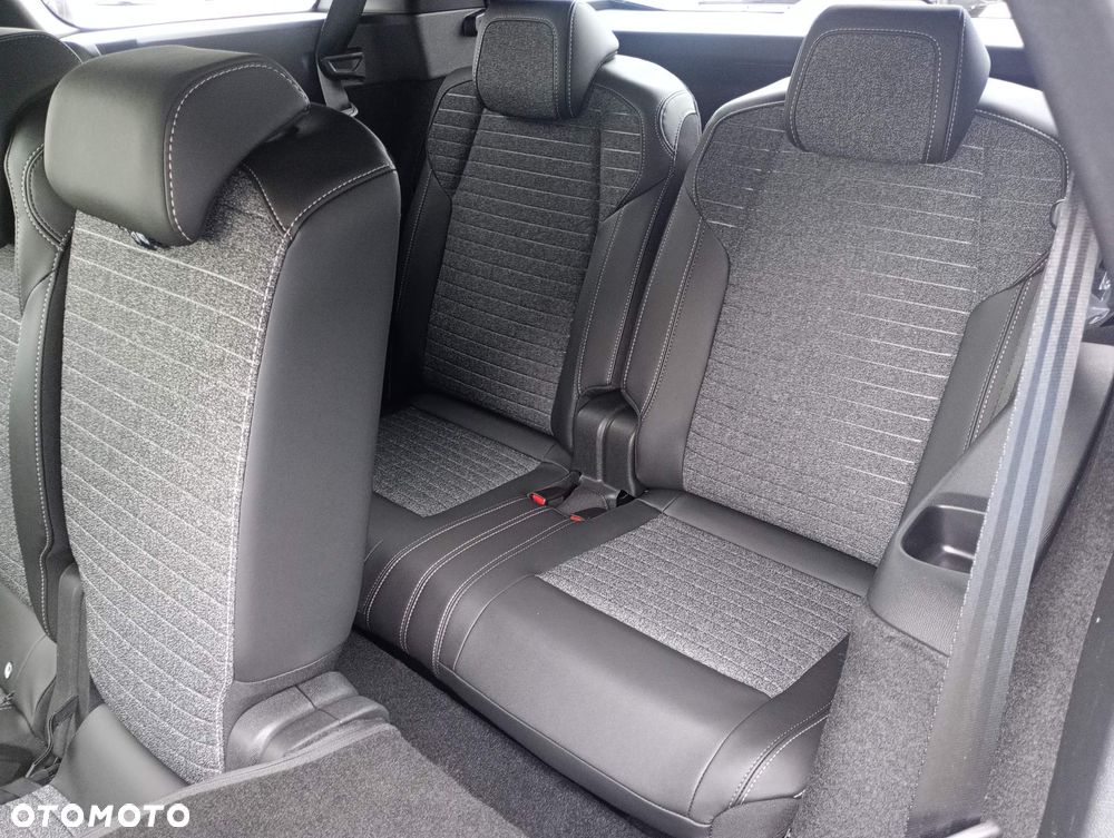 Peugeot 5008 - 14