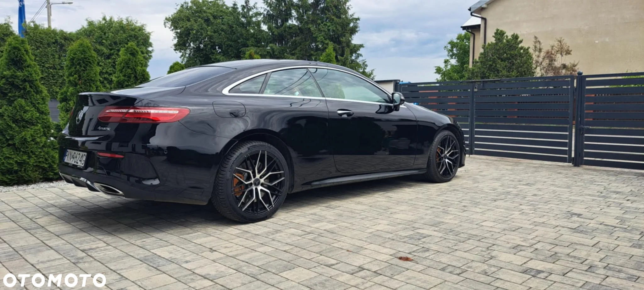 Mercedes-Benz Klasa E 400 4Matic Coupe 9G-TRONIC AMG Line - 2