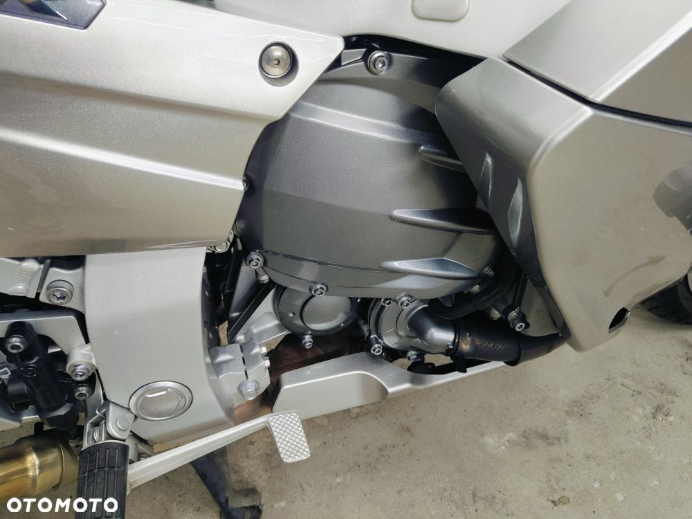 Yamaha FJR - 8