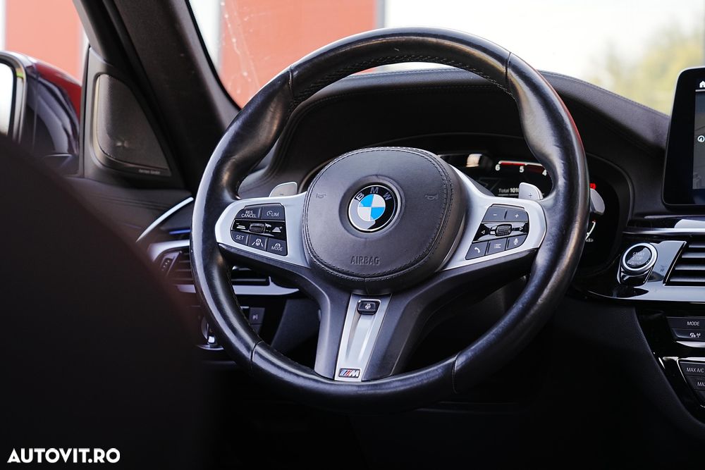 BMW Seria 5 530d xDrive AT MHEV - 23