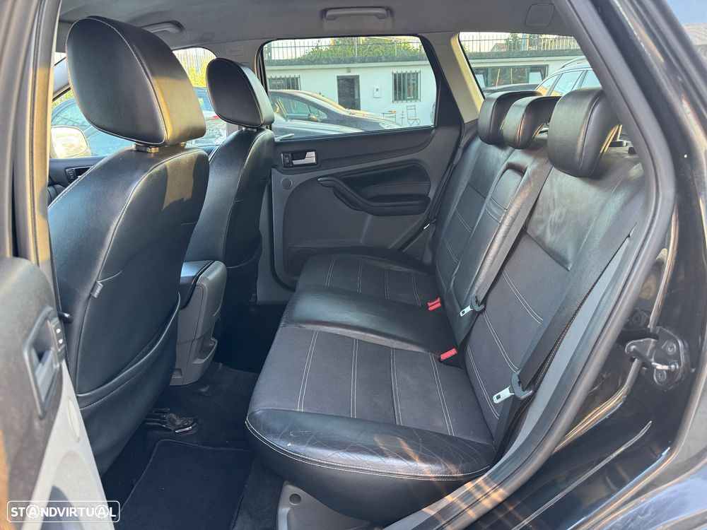 Ford Focus SW 1.6 TDCi Titanium - 12