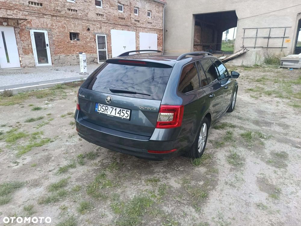 Skoda Octavia 2.0 TDI SCR Ambition DSG - 17
