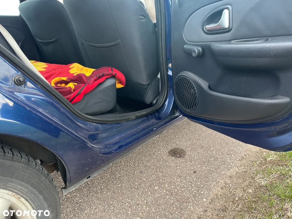 Renault Clio - 20
