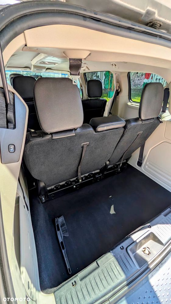 Chrysler Town & Country 3.6 Touring - 7