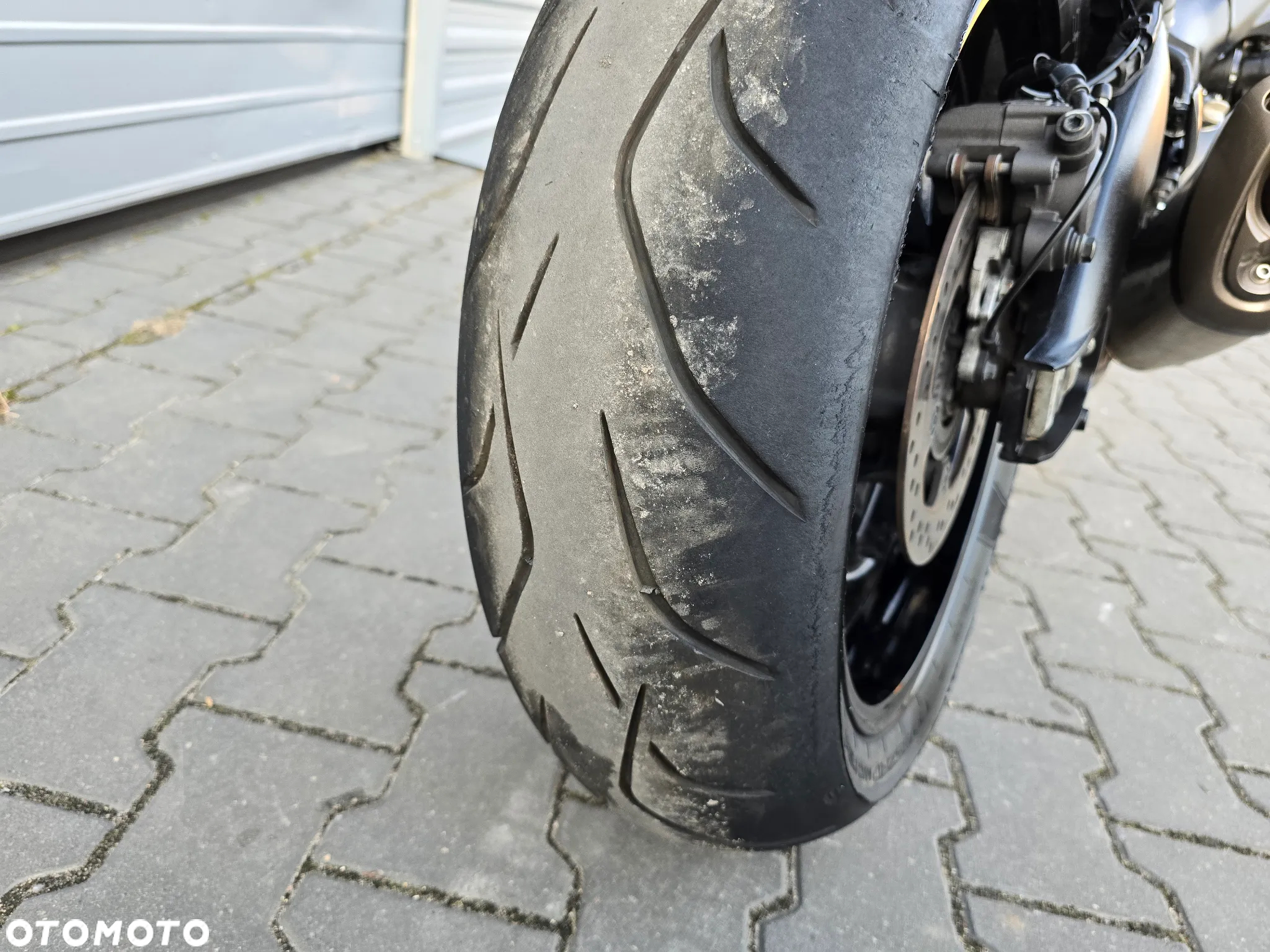 Suzuki GSX - 6