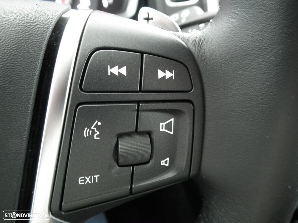 Volvo XC 60 2.0 D3 Dynamic Edition Geartronic - 27