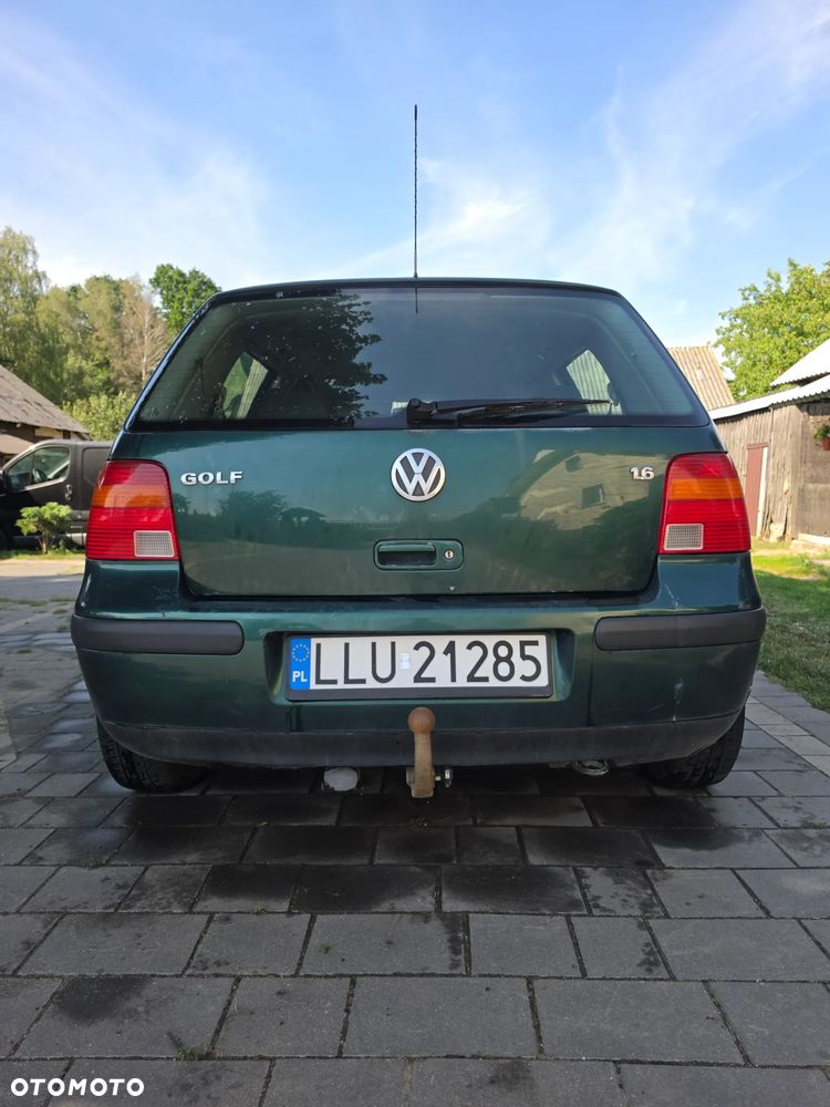 Volkswagen Golf 1.6 Comfortline - 4