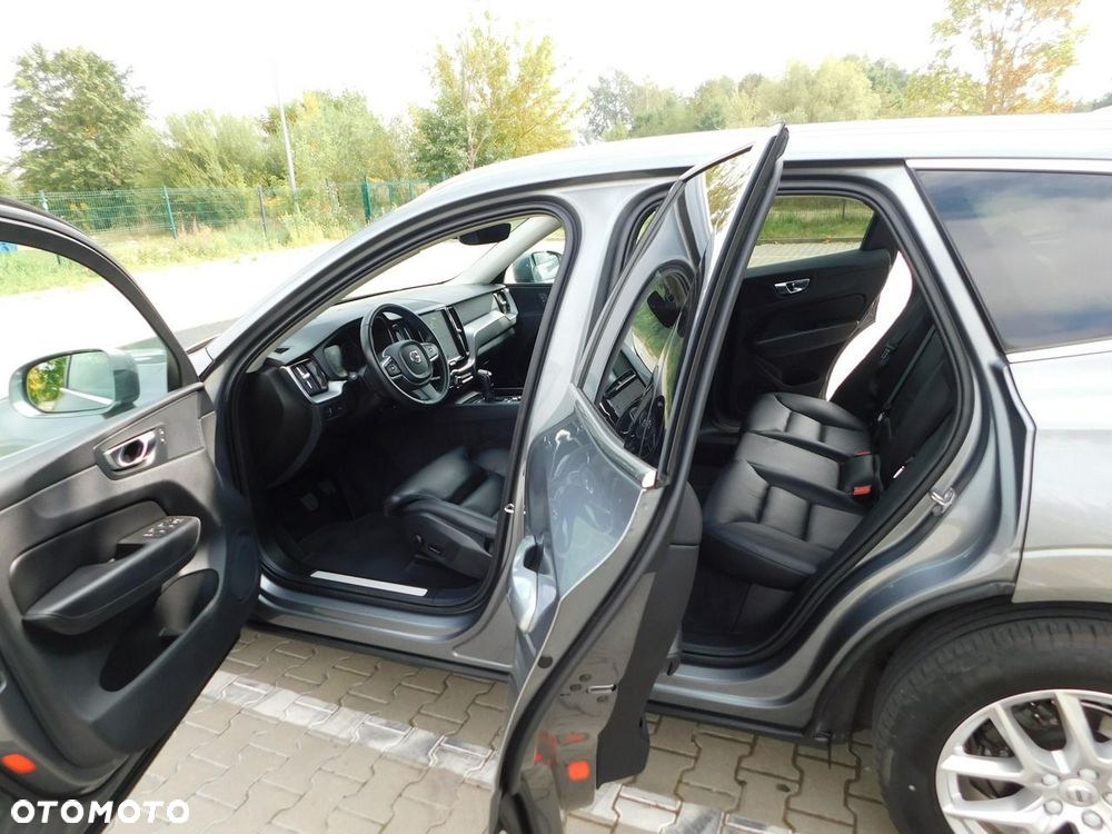 Volvo XC 60 D3 Momentum Pro - 13