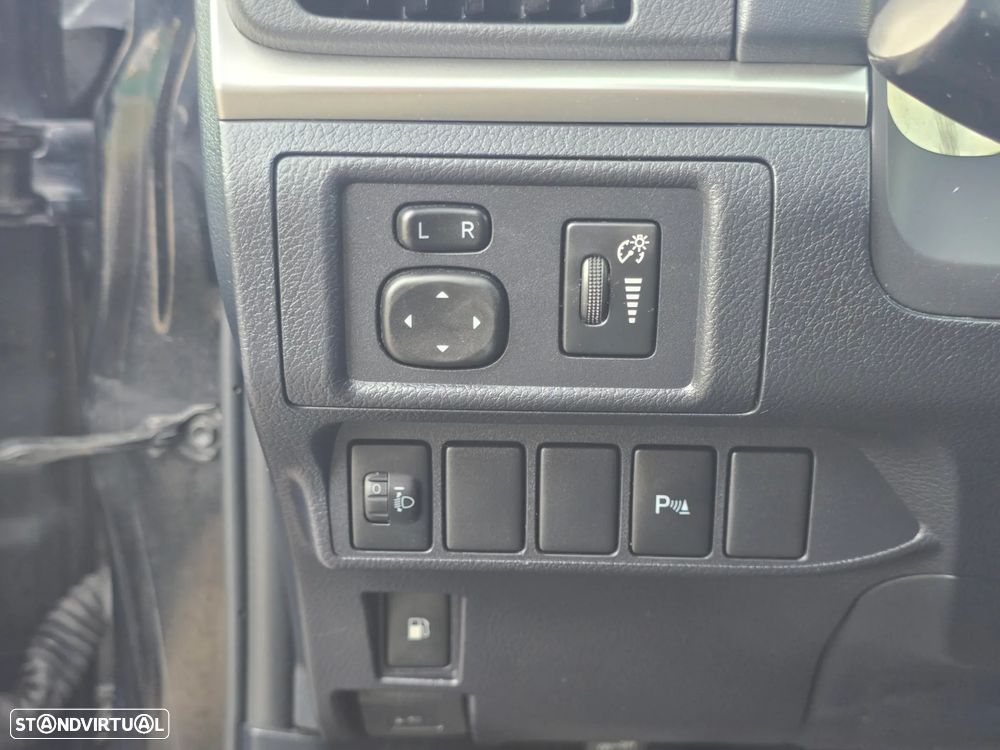 Lexus CT 200h - 12