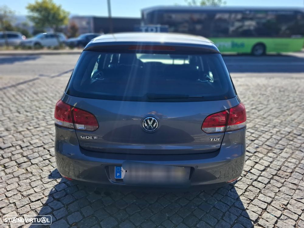 VW Golf 2.0 TDi Confortline - 13