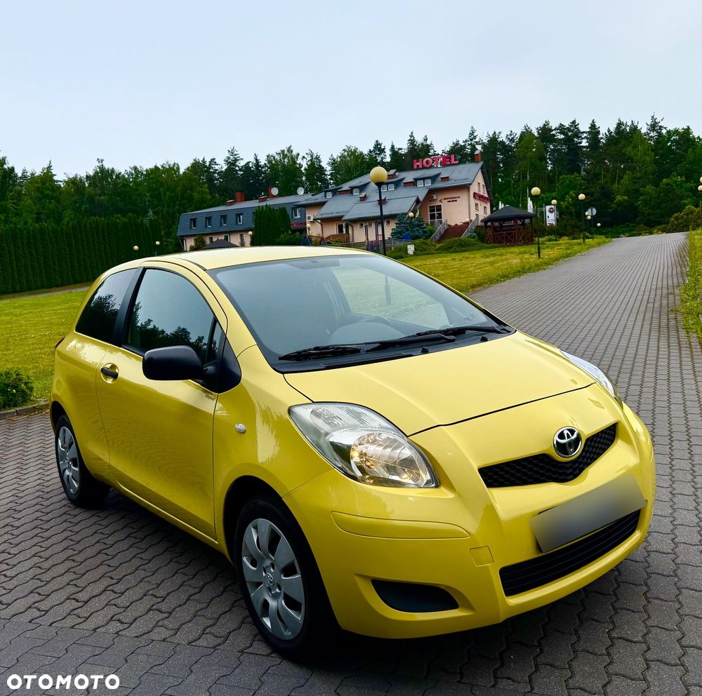 Toyota Yaris - 4