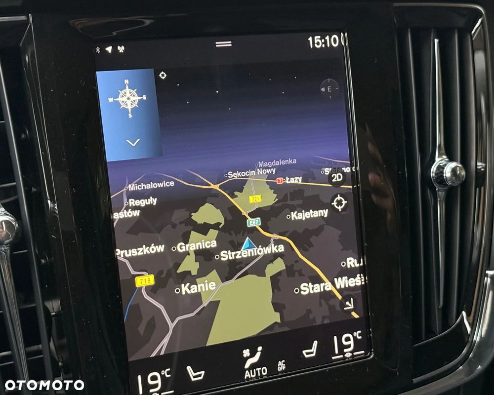 Volvo V90 D3 Geartronic Momentum Pro - 25