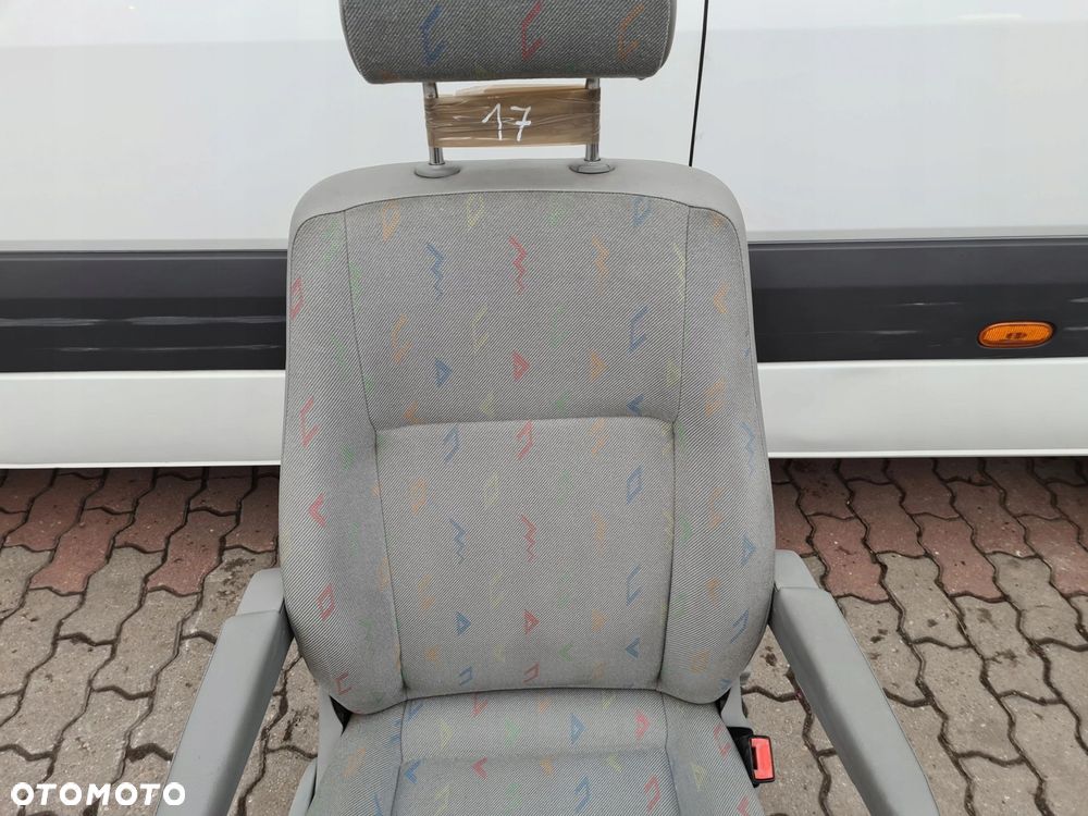 VW T5 fotel kierowcy podłokietnik podstawa INKA - 3