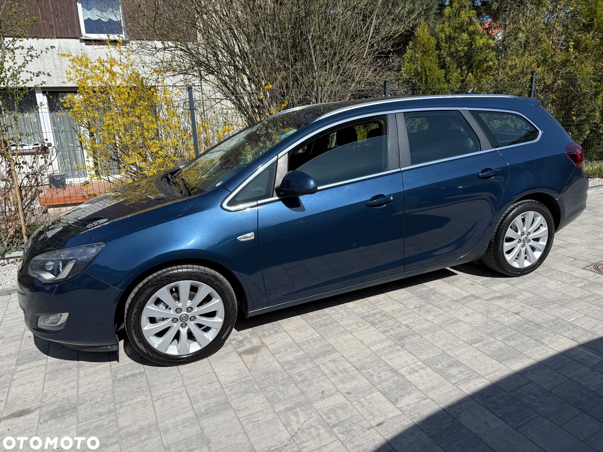 Opel Astra IV 1.4 T Cosmo - 24