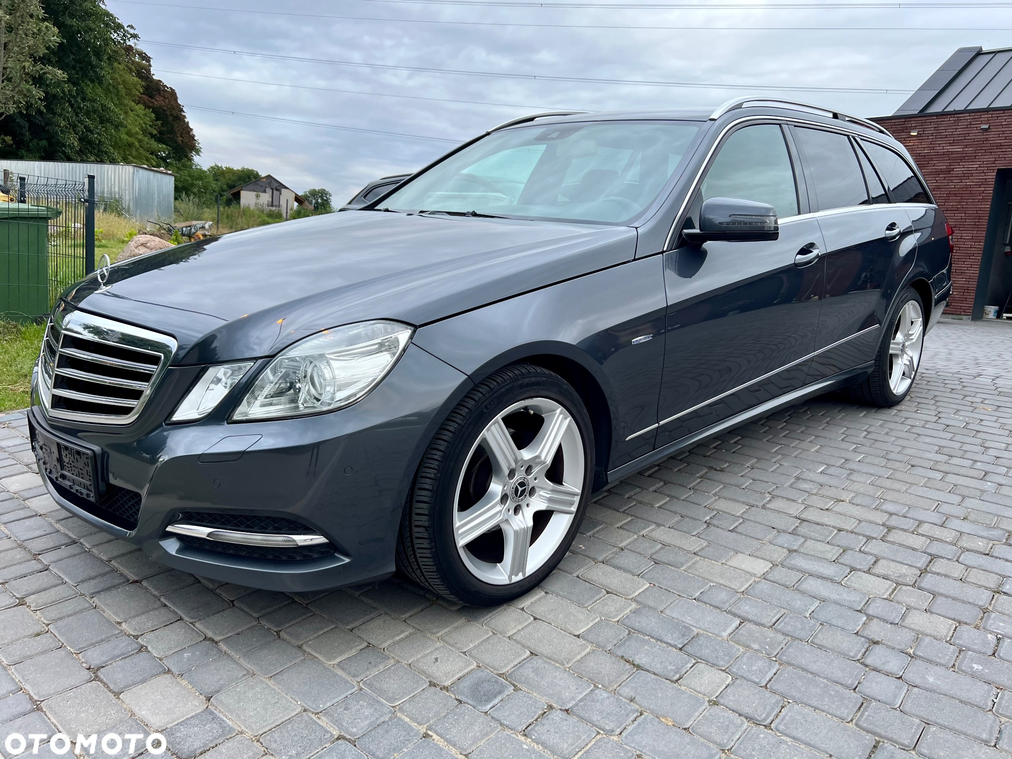 Mercedes-Benz Klasa E - 27