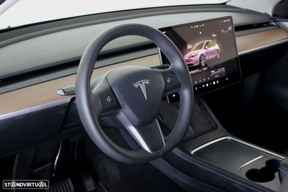 Tesla Model Y - 13