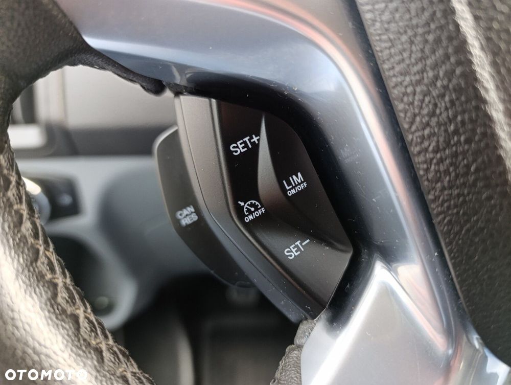 Ford transit trend - 14