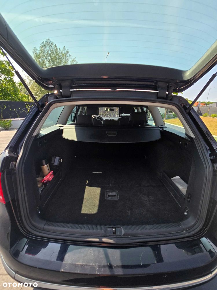 Volkswagen Passat - 8
