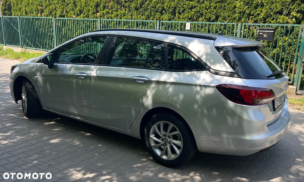 Opel Astra 1.2 T Edition S&S - 9