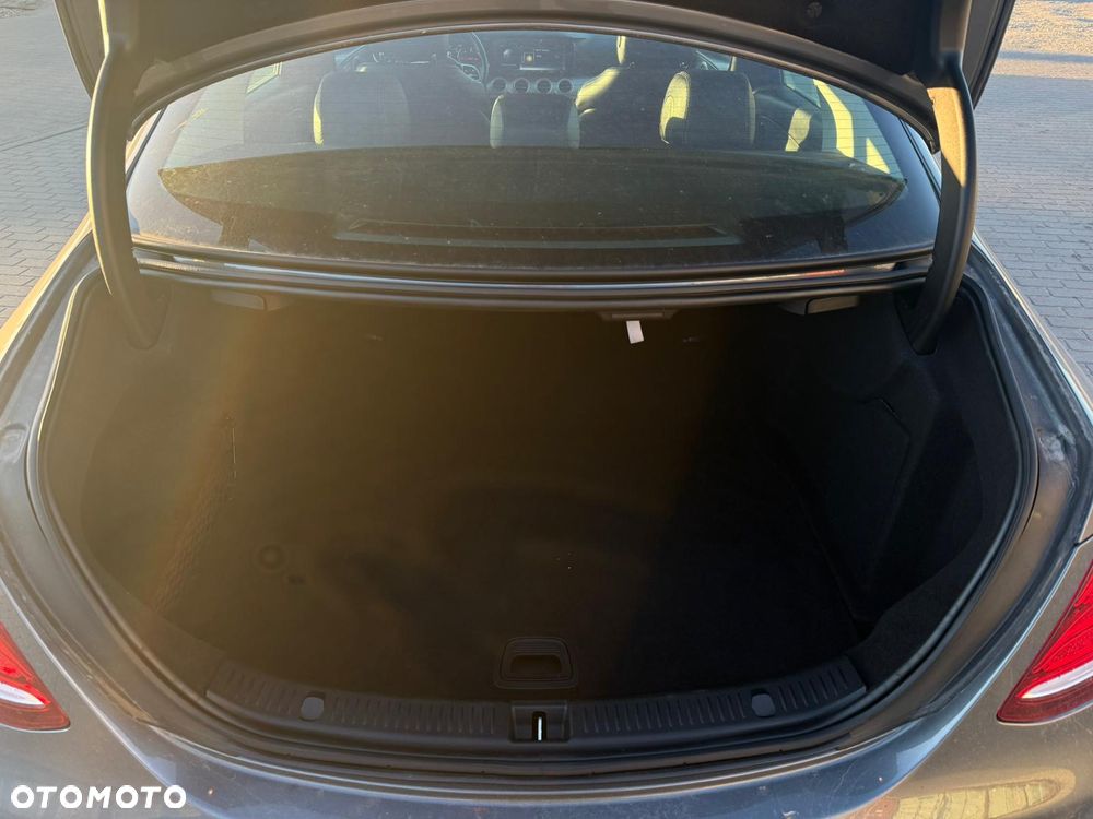 Mercedes-Benz Klasa E - 18