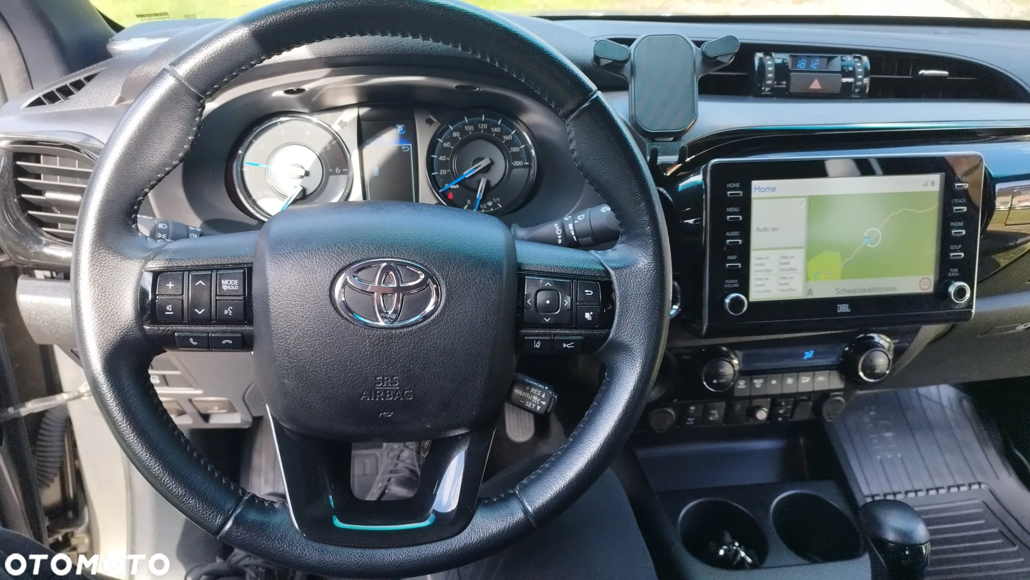 Toyota Hilux 2.8 D-4D Double Cab Invincible Sport 4x4 - 9