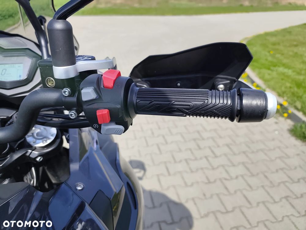 Benelli TRK 502X - 17