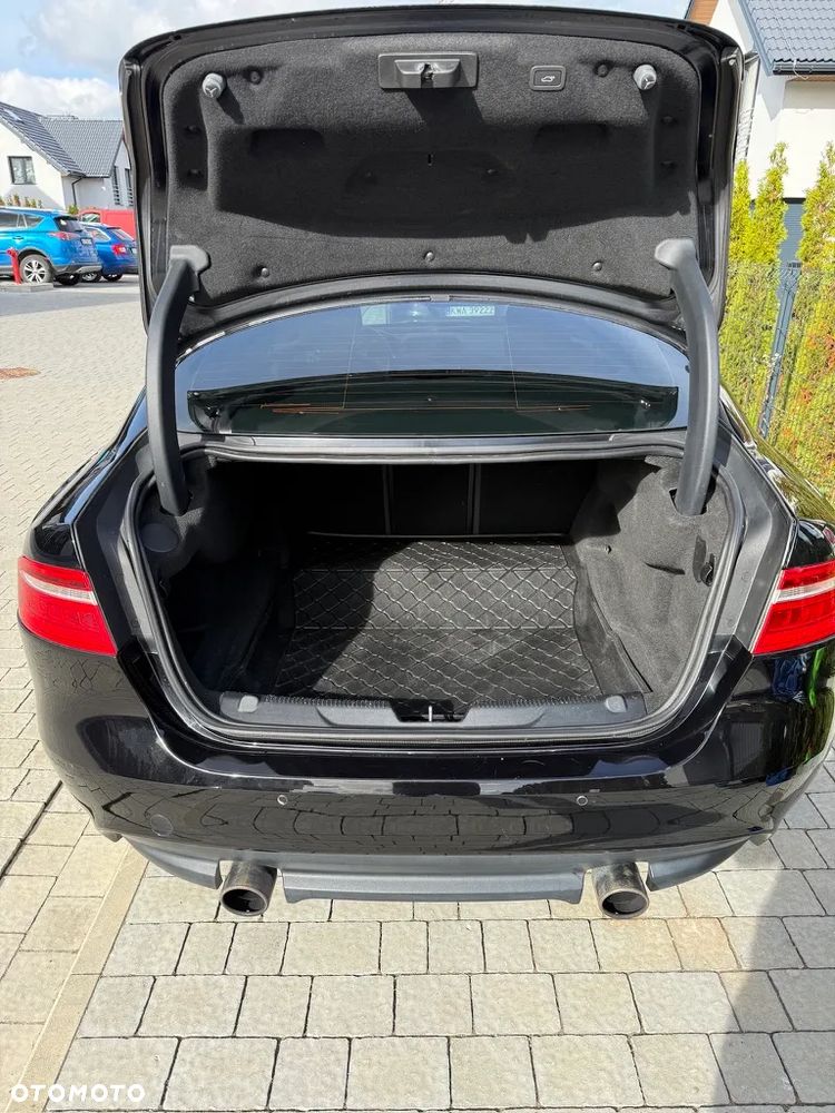 Jaguar XE 2.0 T Prestige - 6