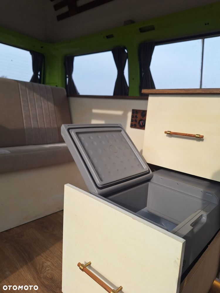 Volkswagen Transporter 1990 photo 5