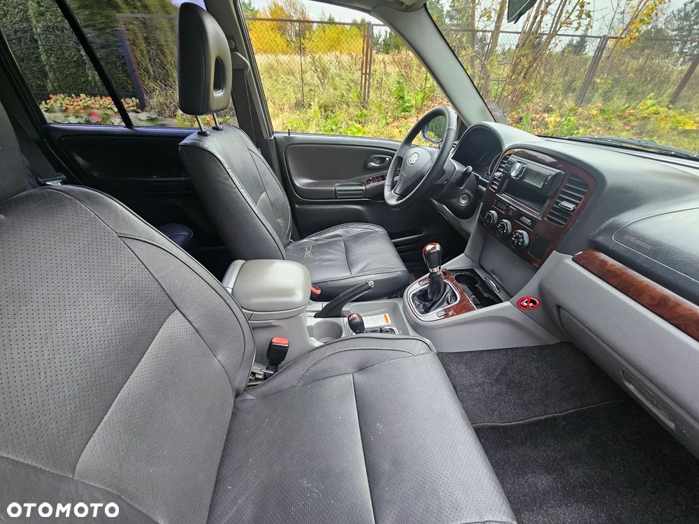 Suzuki Grand Vitara 2.0 - 19