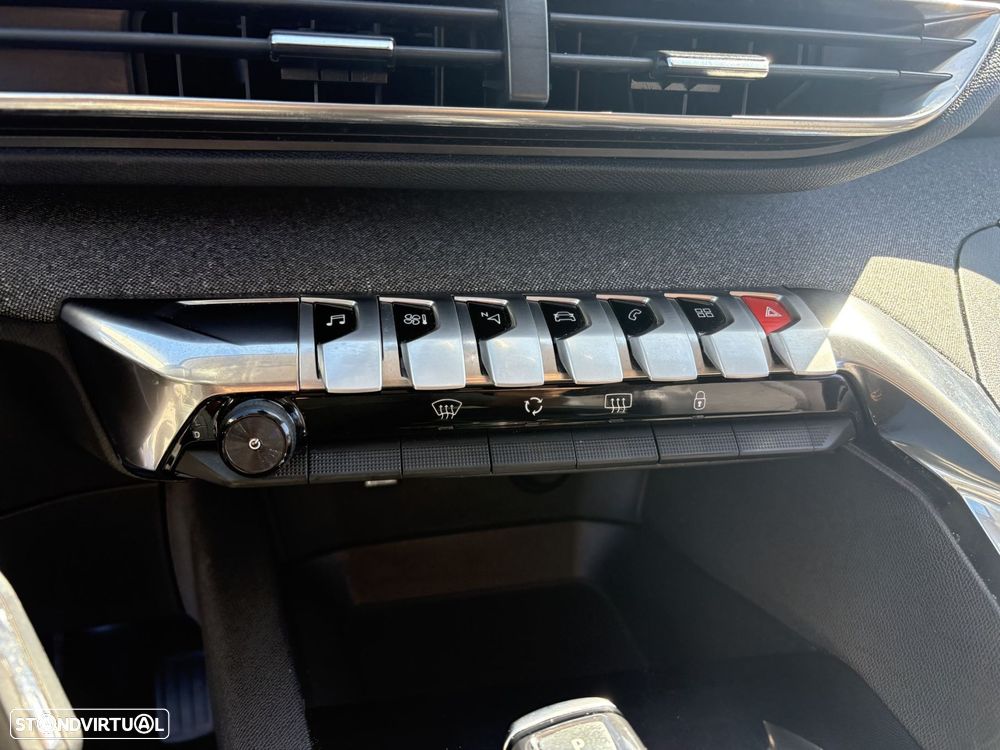 Peugeot 3008 1.2 PureTech Allure EAT8 - 21