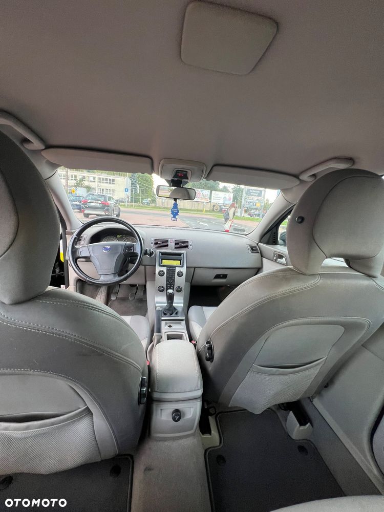 Volvo S40 2.0D - 15