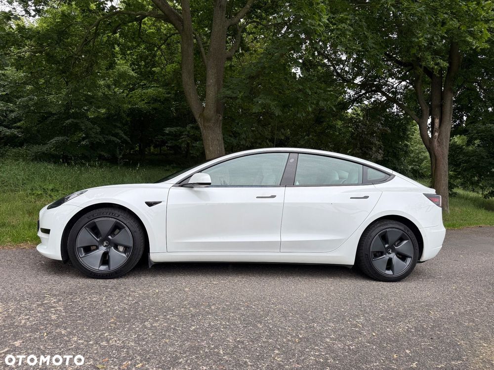 Tesla Model 3 Standard Range Plus - 4