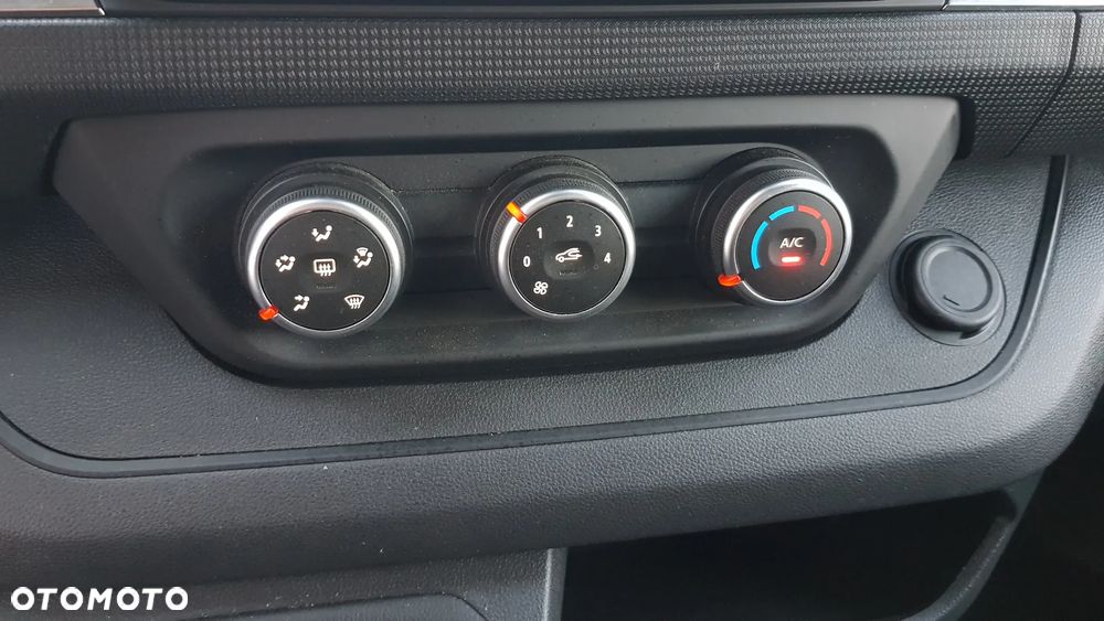 Renault TRAFIC - 32