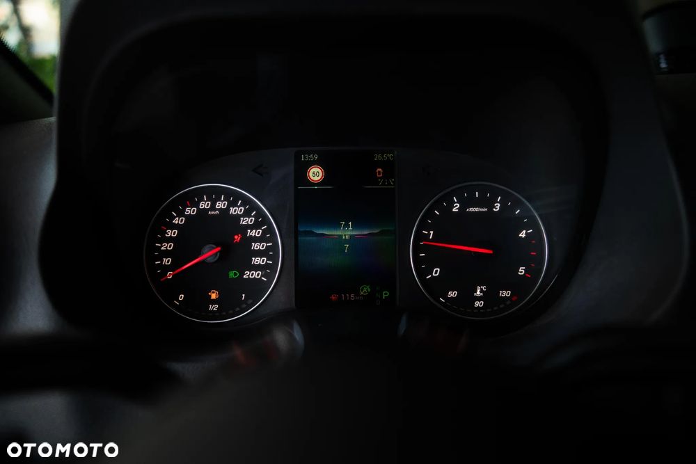 Mercedes-Benz Sprinter - 9