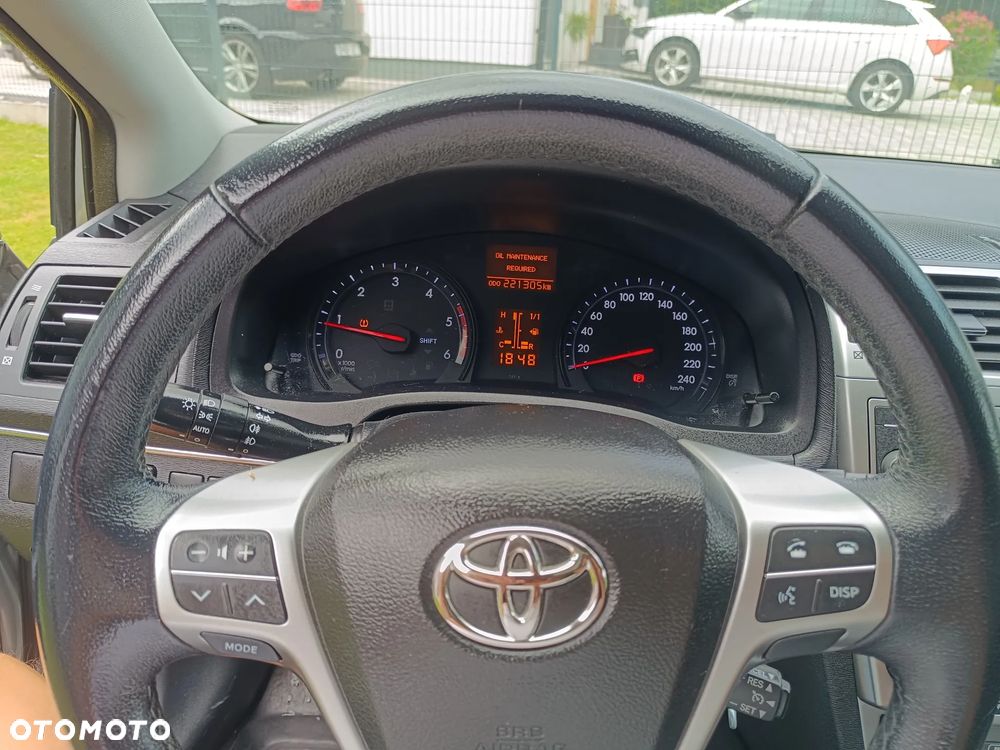 Toyota Avensis 2.0 D-4D Edition (2014) - 12