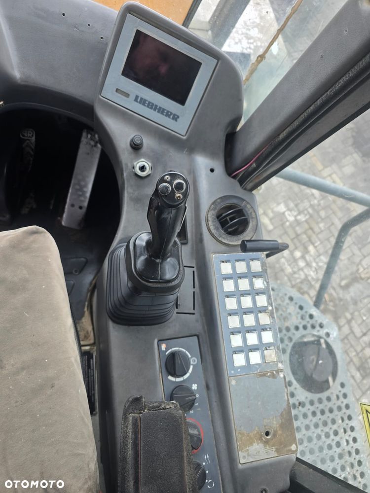 Liebherr L564 - 6