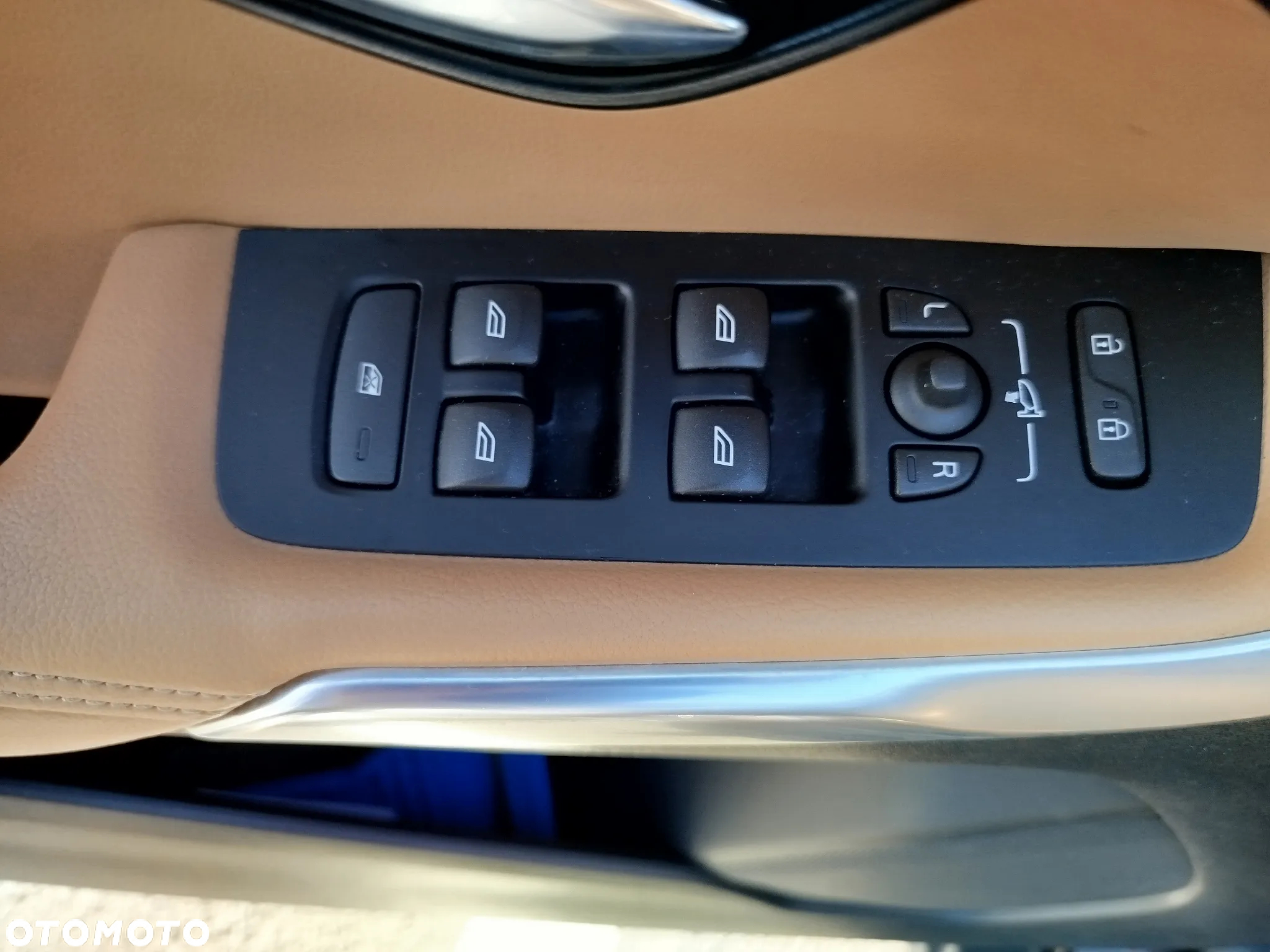 Volvo V40 Cross Country D2 Drive-E Momentum - 31