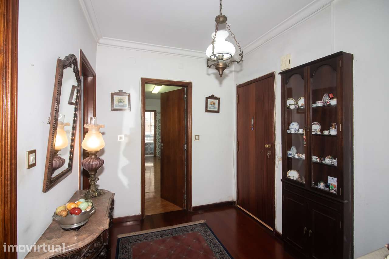 Espaçoso Apartamento T4 na Prestigiada Portela de Sacavém - Grande imagem: 3/30