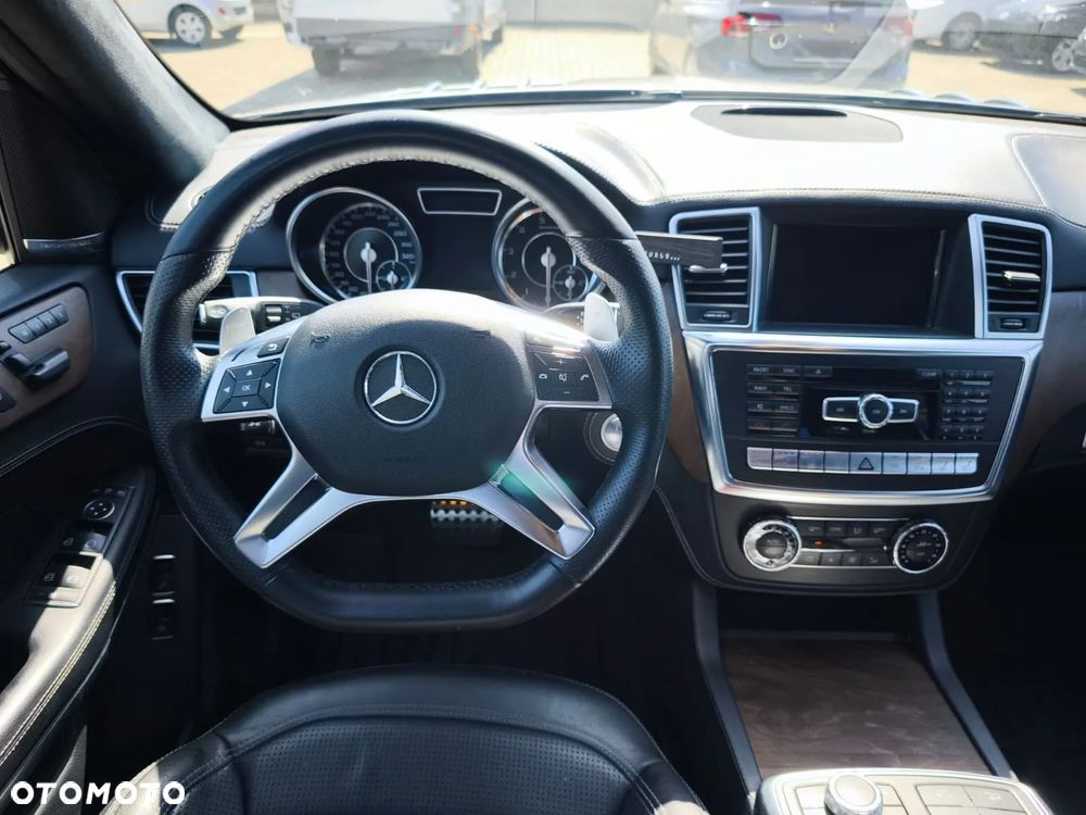 Mercedes-Benz GL 63 AMG - 23