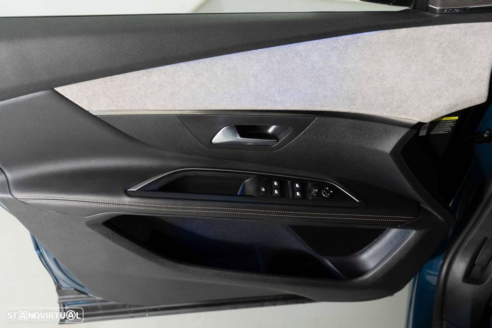 Peugeot 5008 1.2 Hybrid GT e-DCS6 - 23