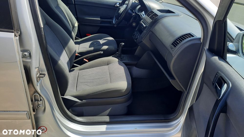 Volkswagen Polo - 5