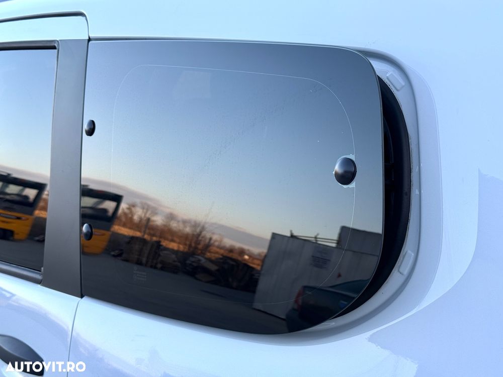 Dacia Lodgy Blue dCi 115 (7-Sitzer) Stepway Selection Blue - 18